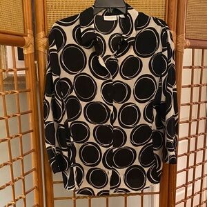 New York & Company Monochrome Swirl Top